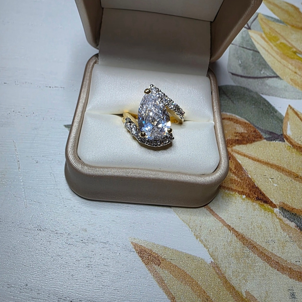 Goldtone Sterling Silver Cubic Zirconia Ring - Picture 4 of 6